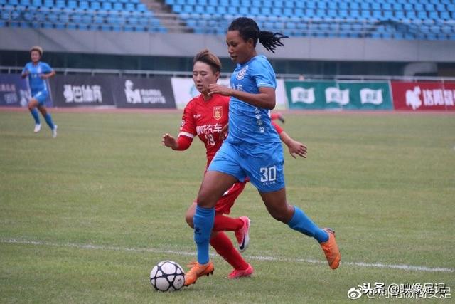 格林36分火箭险胜马刺 骑士力克尼克斯4连胜