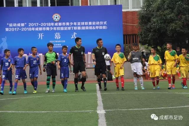 法国队官方媒体恭喜姆巴佩入选FIFPRO年度最佳