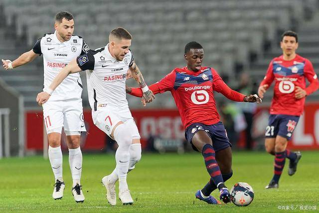 骑士11连胜终结雷霆15连胜 开拓者大胜鹈鹕